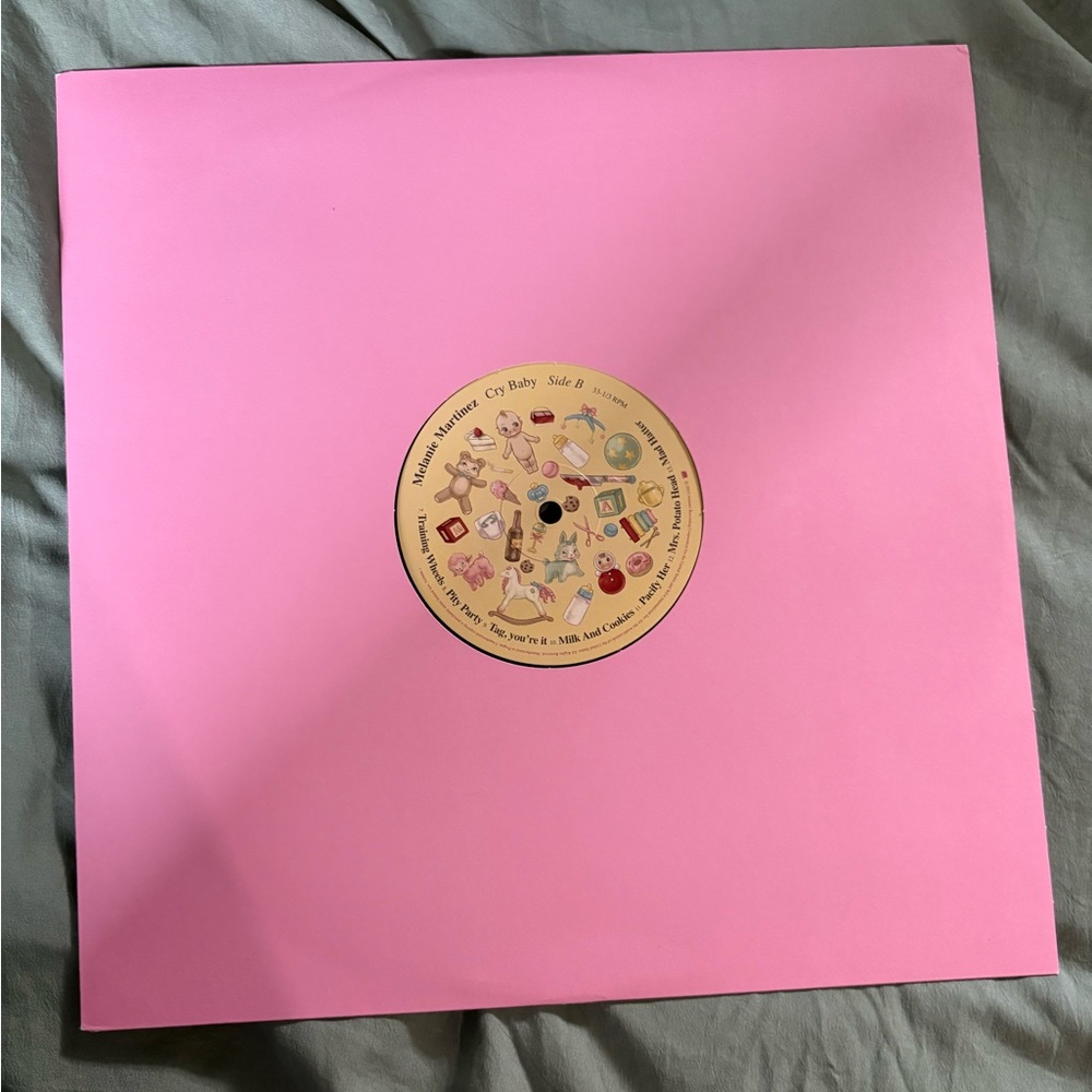 Melanie Martinez Crybaby Vinyl Record with Illustration Book - Picture 13 of 13
